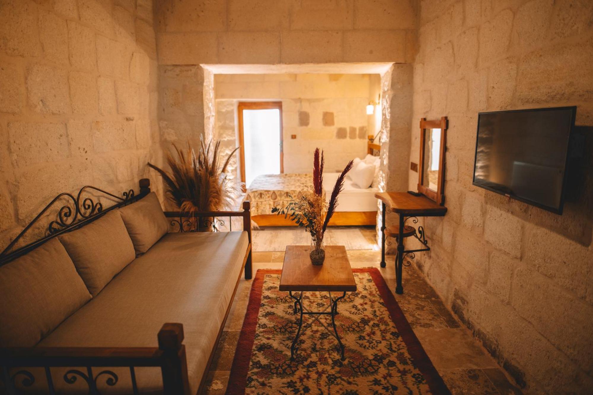 괴레메 Cavusin Cave House-Cappadocia B&B 외부 사진