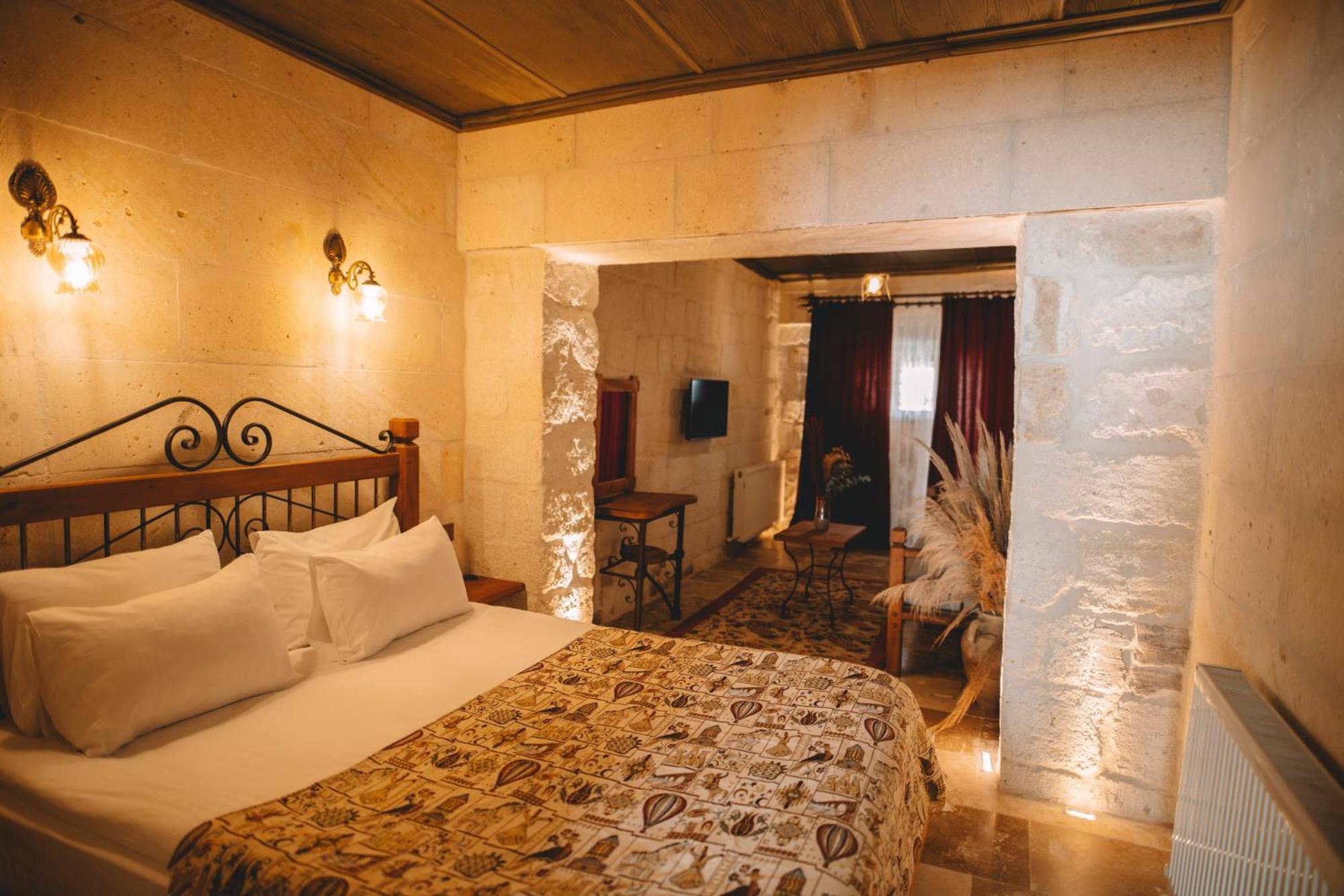 괴레메 Cavusin Cave House-Cappadocia B&B 외부 사진